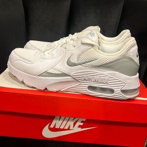 Nike Women’s Air Max Excee